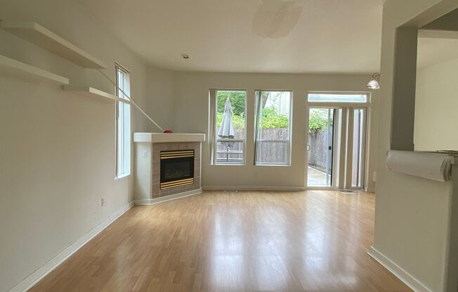 Charming 3 BD · 2.5 BA Condo | Located In Silvercreek Community | SPECTACULAR LOCATION | GREAT BACKYARD