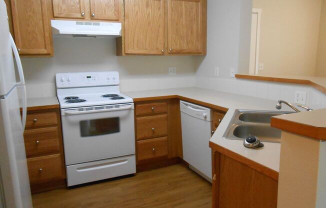2 beds, 2 baths, 1,077 sqft, $1,650, Unit 9315
