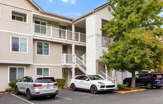 3 beds, 2 baths, $2,650, Unit Unit c204