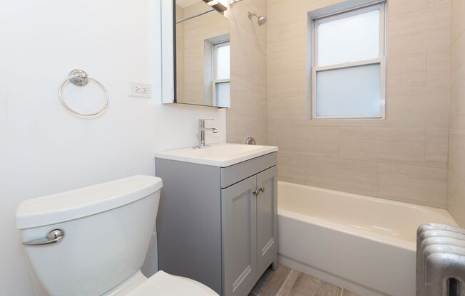 2 beds, 1 bath, 850 sqft, $2,200, Unit 2010-1A