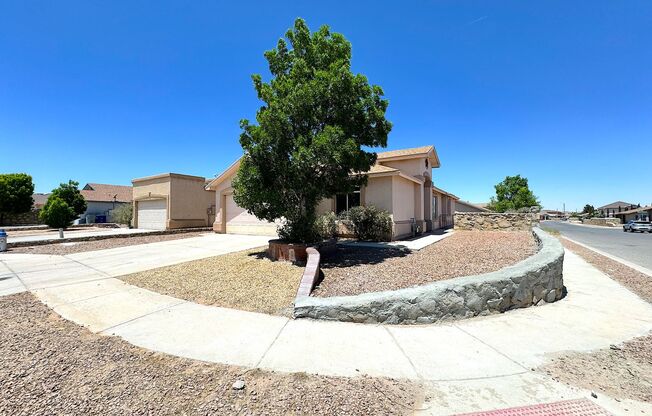 East El Paso 4 bed Refrig A/C