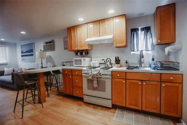 3 beds, 1 bath, $3,500