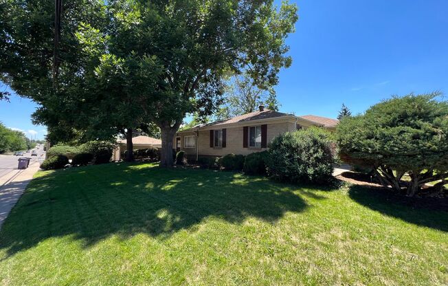 Mid Century Modern Ranch in Virginia Village!