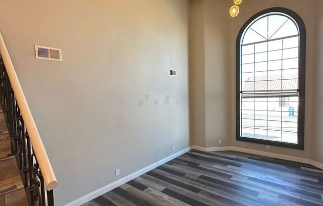 4 beds, 2.5 baths, $2,395