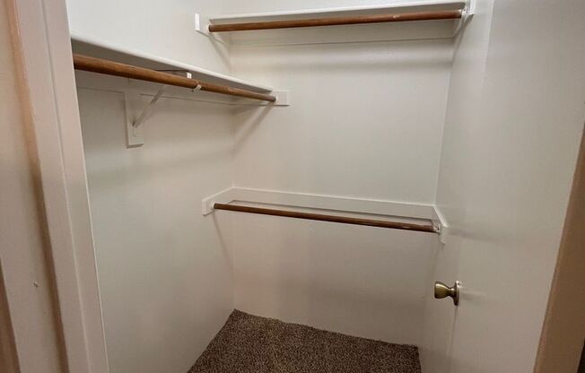 1 bed, 1 bath, 633 sqft, $1,340, Unit 141