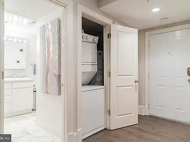 1324 Euclid Street, NW #404