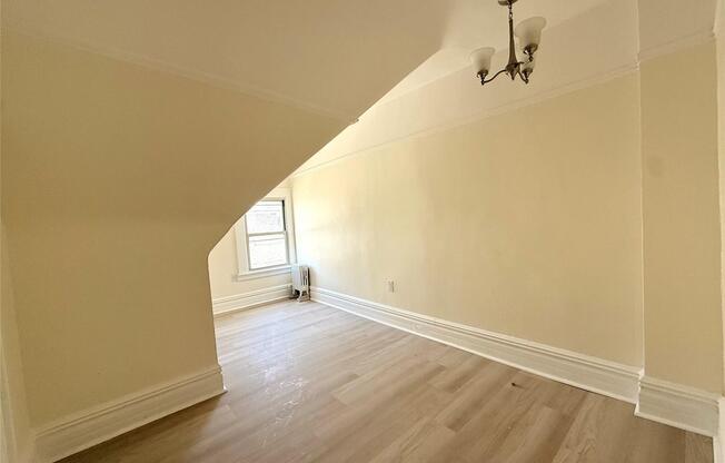 2 beds, 1 bath, 2,988 sqft, $2,800, Unit 3