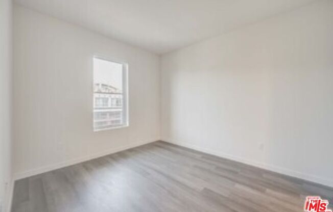 Studio, 1 bath, 460 sqft, $1,712, Unit 1330