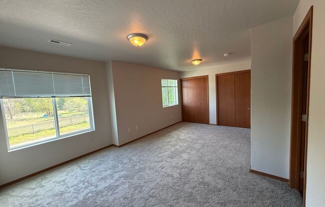 10419-10421 Maxwell Lane