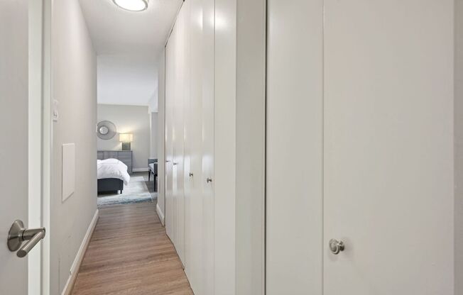 Updated 1,000 Square Foot One Bedroom W/Parking Included- Roof Top, Pool, Front Desk, AMAZING LOCATION!