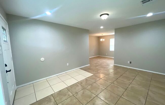 ASK ABOUT OUR NO SECURITY DEPOSIT OPTION!!!*** NEWLY RENOVATED*** 6601 UNDERHILL ST