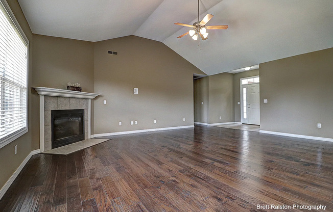 3 beds, 2 baths, $1,825