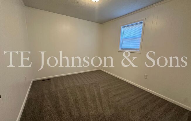 2 beds, 1 bath, $845, Unit 1211 C