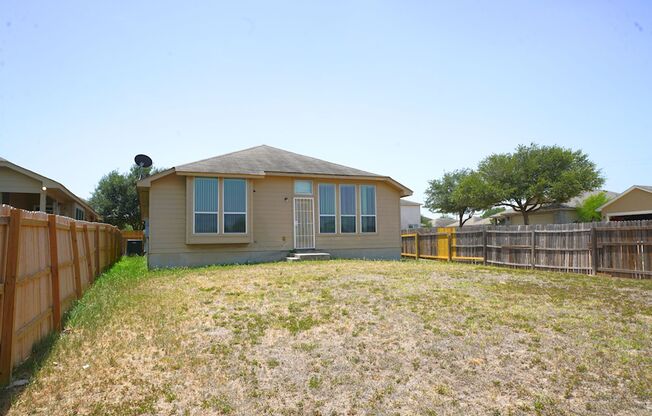 3 beds, 2 baths, $1,495