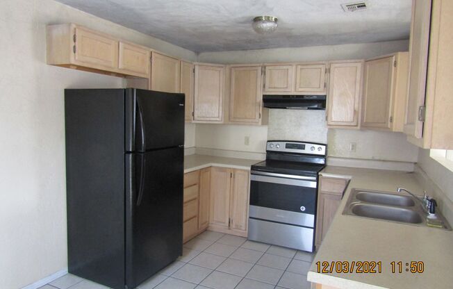 2 beds, 1 bath, $725