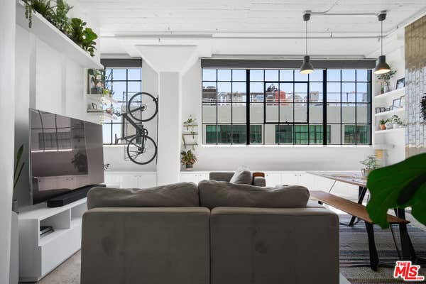 1 bed, 1 bath, 1,020 sqft, $2,860, Unit 617