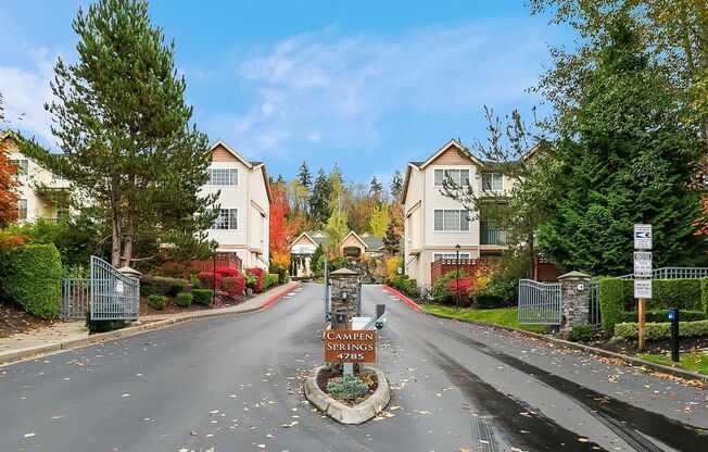 Renton/Talbot area 3 bedroom 3.5 bathroom end unit townhome with 1 car garage. Available March 10th!
