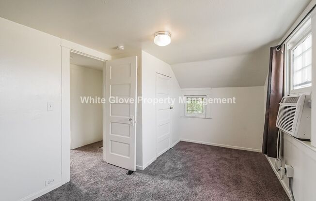 2 beds, 1 bath, $2,545, Unit (Back House)