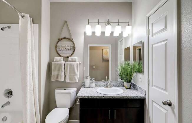 1 bed, 1 bath, 806 sqft, $1,356