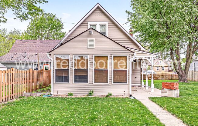 Contemporary Living in the Heart of Indianapolis!