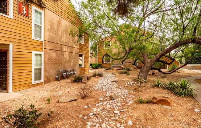Trinity Place Landscaping Midland Texas Apartment