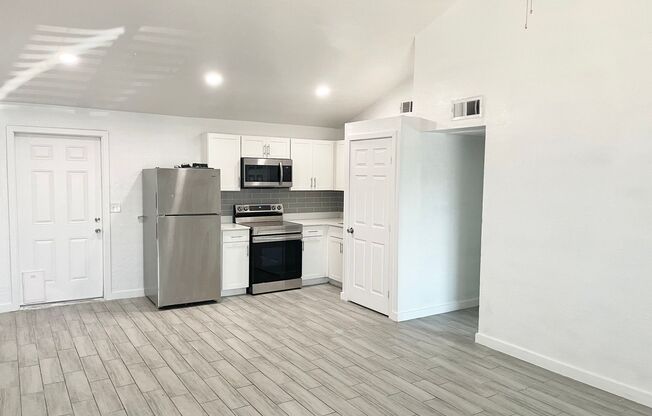 2 beds, 1 bath, 768 sqft, $1,295