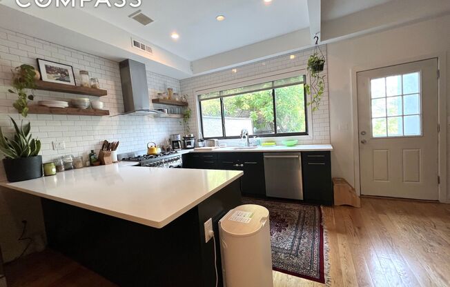 733 GREENE AVE