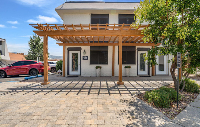 Lexington Place Apartments