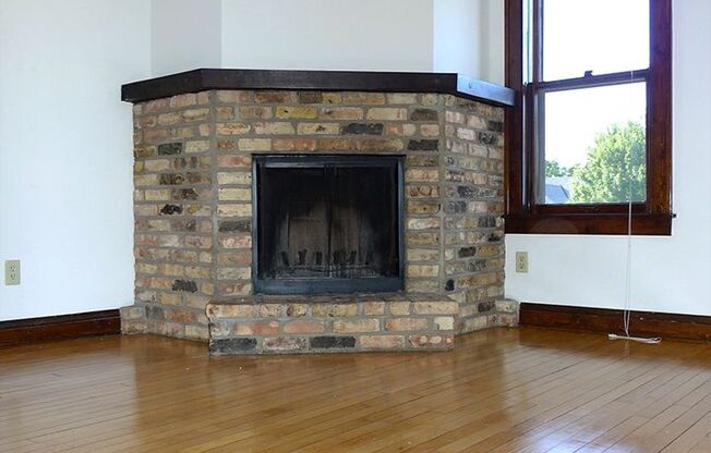 1 bed, 1 bath, 420 sqft, $950, Unit 19 - 305