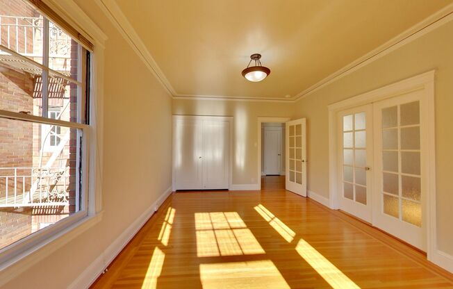 830 Hayes Street (1321R)