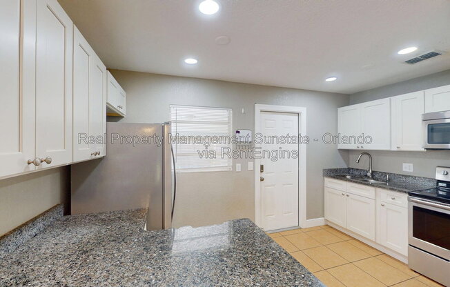 214 WOODMERE BLVD