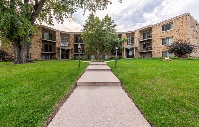 1075 Waterloo Ave
