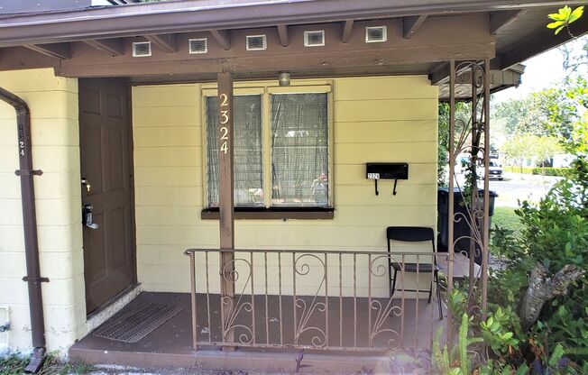 Bayshore/SOHO 2 Bed Duplex with Carport and Corner Yard