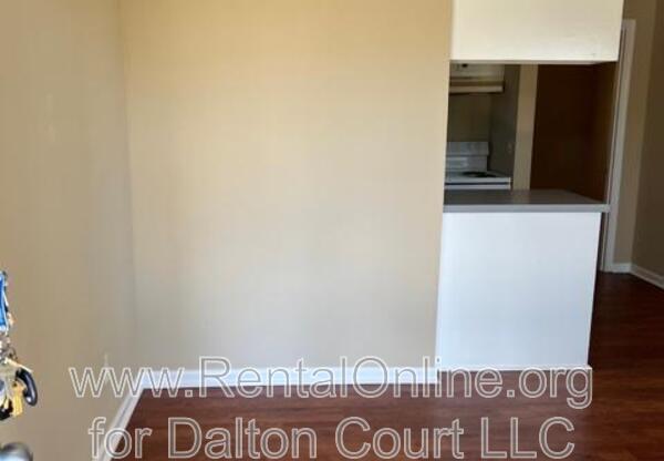 1972 Cambridge Drive, Unit 14