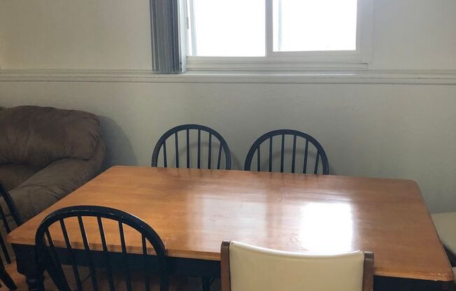 2 beds, 1 bath, 796 sqft, $1,150, Unit 202