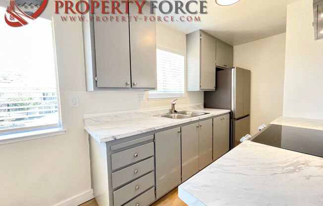 2 beds, 1 bath, $2,495