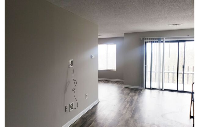 2 beds, 2 baths, 1,100 sqft, $1,295, Unit 1600-405