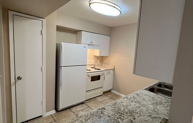 2 beds, 1.5 baths, 1,018 sqft, $1,525, Unit 1055