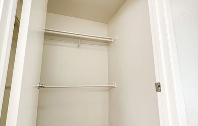 2 beds, 2 baths, 1,044 sqft, $1,795, Unit 1690-209