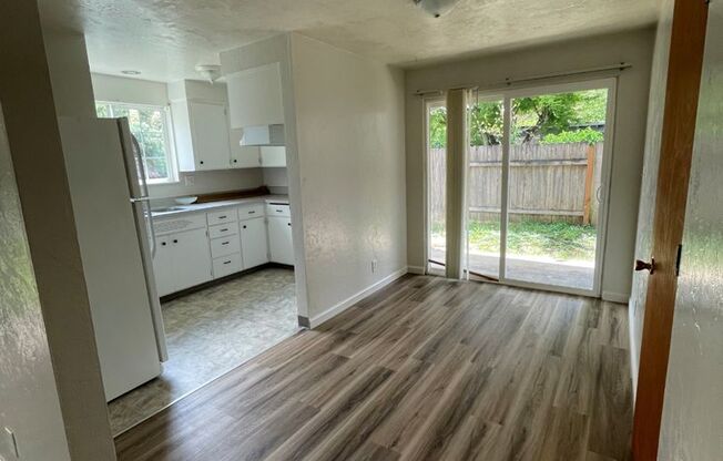 315-325 Lobelia Ave