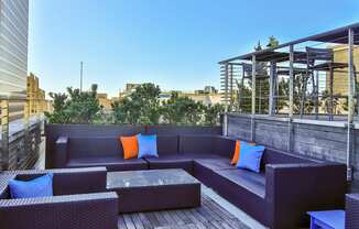 Dominium_Arcade Artist Apartments_Rooftop Exterior Sitting Area