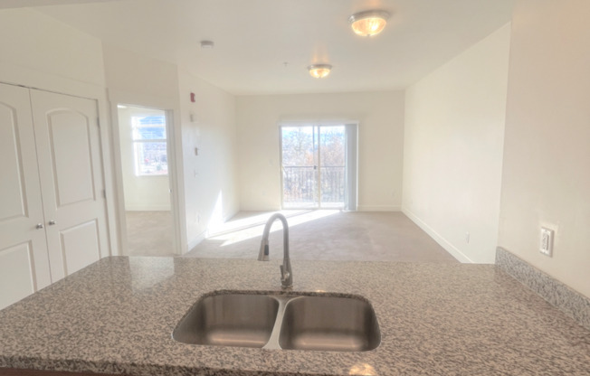 2 beds, 1 bath, 852 sqft, $1,400, Unit 503