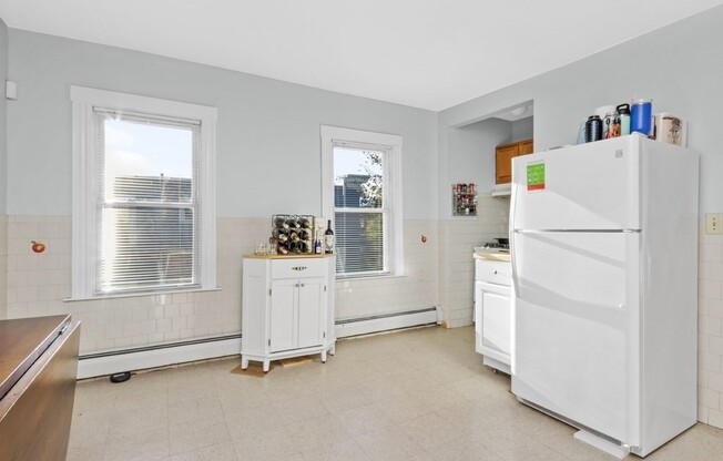 63 MARSHFIELD ST