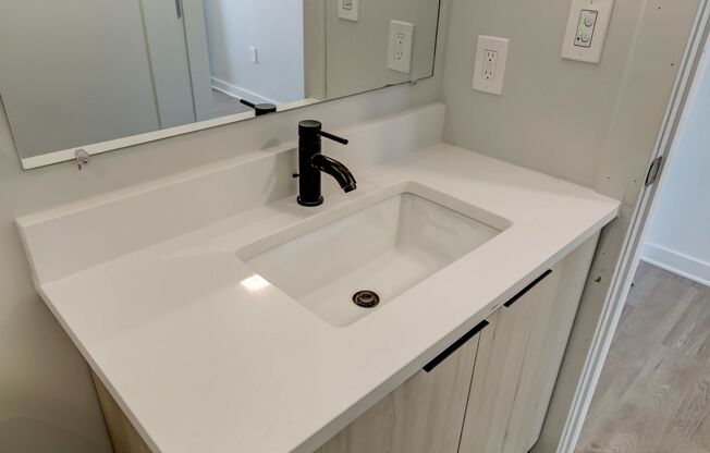 1 bed, 1 bath, 500 sqft, $1,675, Unit 404