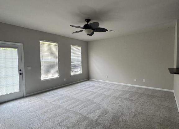 705 HEMINGWAY CIR