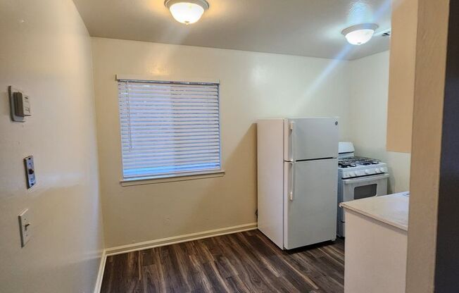 1 bed, 1 bath, 700 sqft, $1,065, Unit 1617 Arcade Blvd #7