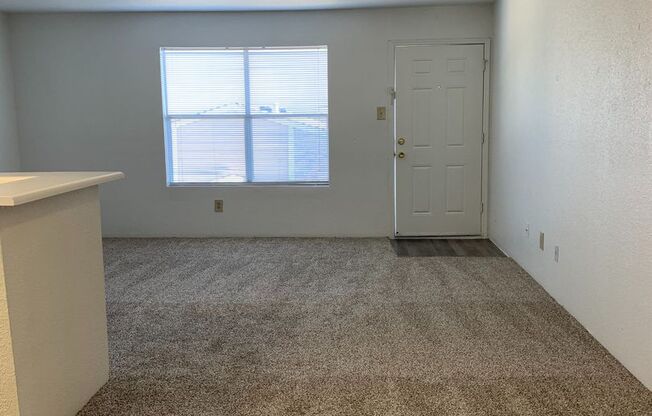 1 bed, 1 bath, 640 sqft, $885, Unit 0712