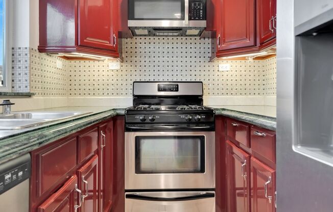 Holt Luxury Investments LLC