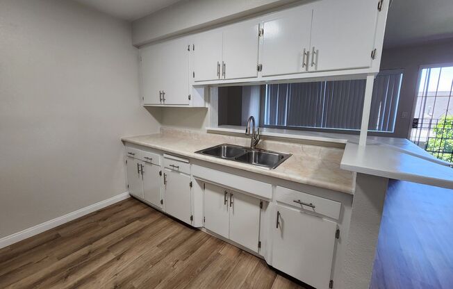 1134 Chestnut