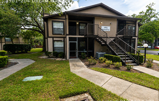 3961 204 DREAM OAK PL